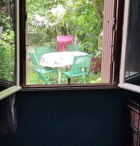 Jolie En Rez De Chaussee דירה *