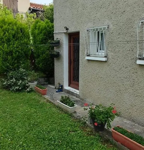 Jolie En Rez De Chaussee דירה *